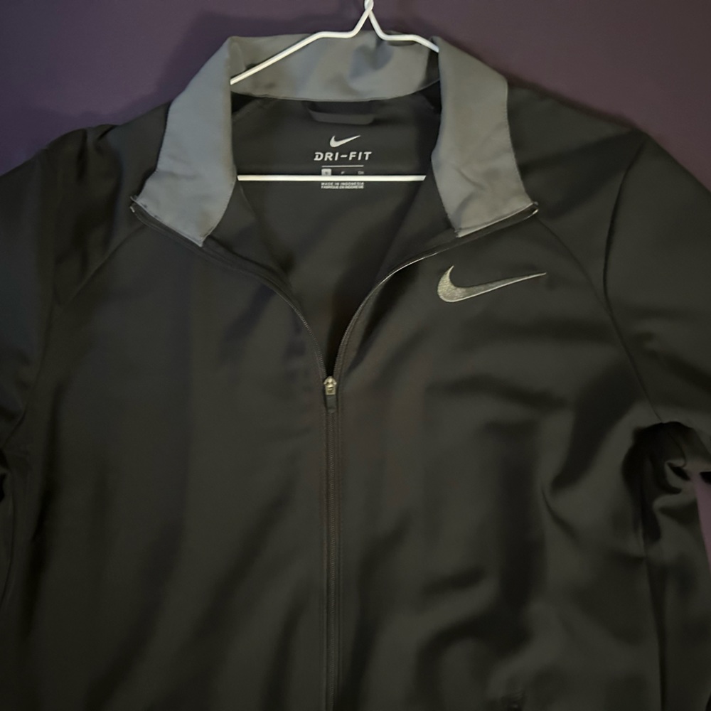 Nike dri fit jacket